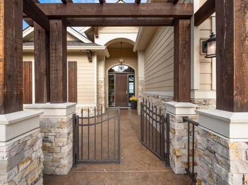 Lakepointe woodframe entrance