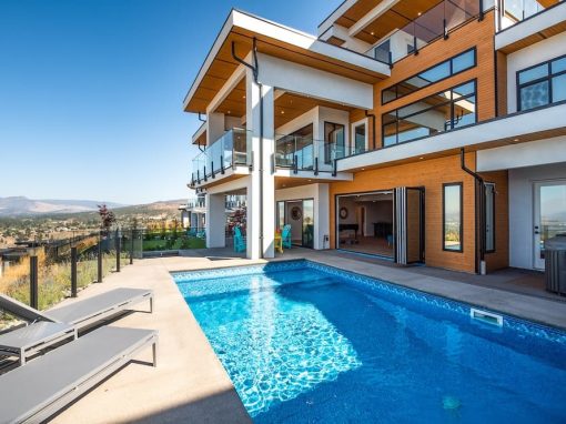 Lakecrest backyard and pool