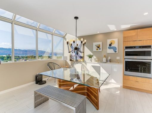 PH Leon Avenue bright dining area